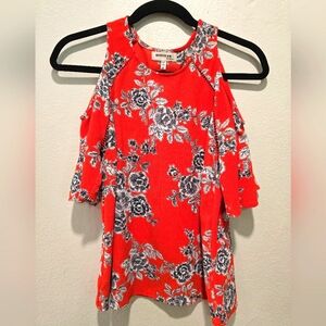 "Like New" Monteau SIZE M Red Floral  Cold-Shoulder Blouse w/ Flutter Sleeves!